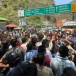 तलवारबाजी से बवाल: सिख श्रद्धालुओं और स्थानीय लोगों में खूनी संघर्ष, आठ घायल, बदरीनाथ यात्रा घंटों रही बाधित